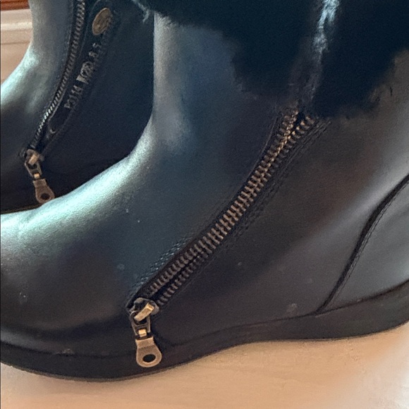 Black Fur-Lined Ankle Boots sleep resistant 8.5 wide - Picture 3 of 8